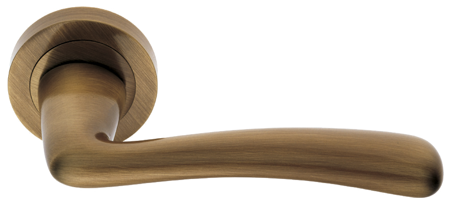 Ручка дверная COCKATOO R2 BGO раздельная на круглой розетке, цвет - матовая бронза фото купить в Минске